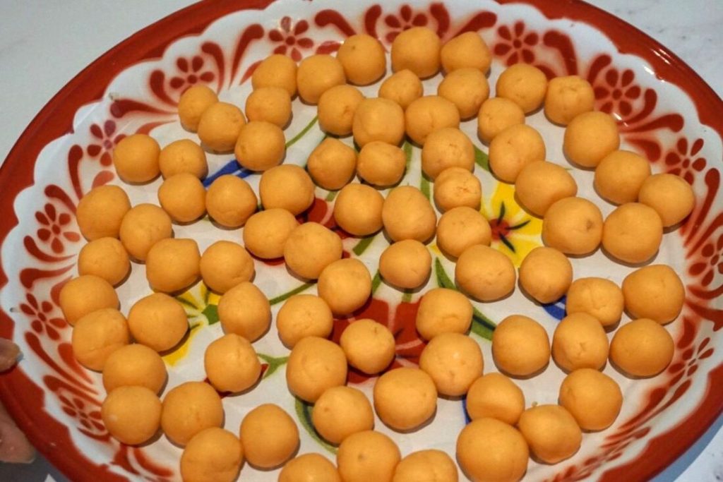 Fried Sweet Potato Balls: Kanom Kai Nok Kra Ta - Lion Brand